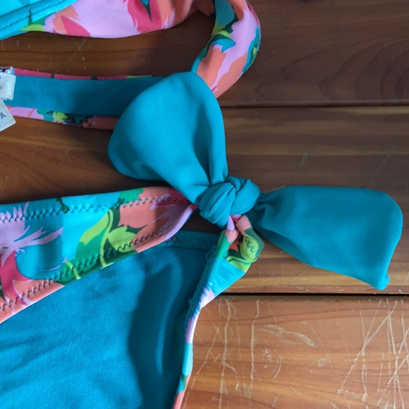 Adorable gently used Aerie bikini set. - Picture 2 of 6